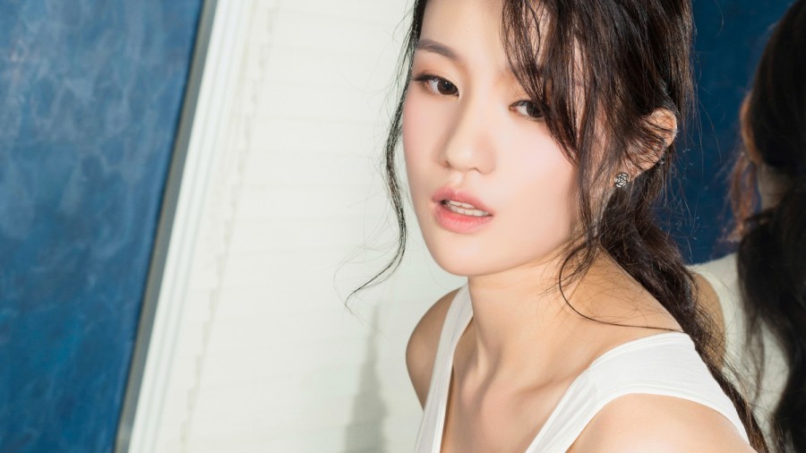 郭美·~美真人从争议到转型⁠​⁣的公众人物